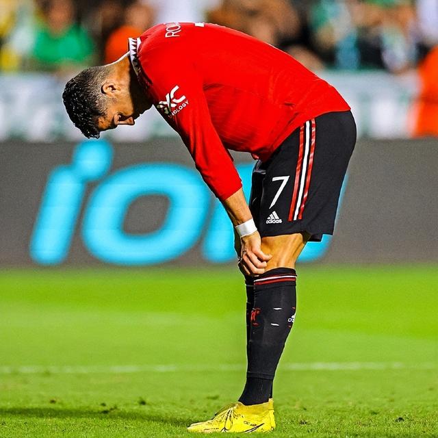 欧联赛程吃紧；金州勇士今夜止住颓势；压力陡增；阵容厚度经受考验的简单介绍